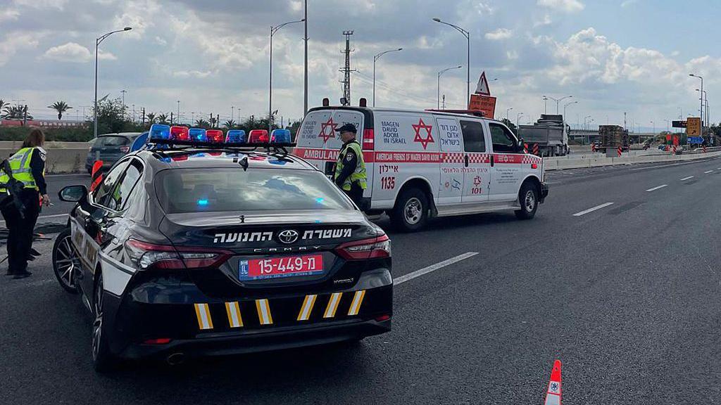 Houthi missile hits near Israels main airport