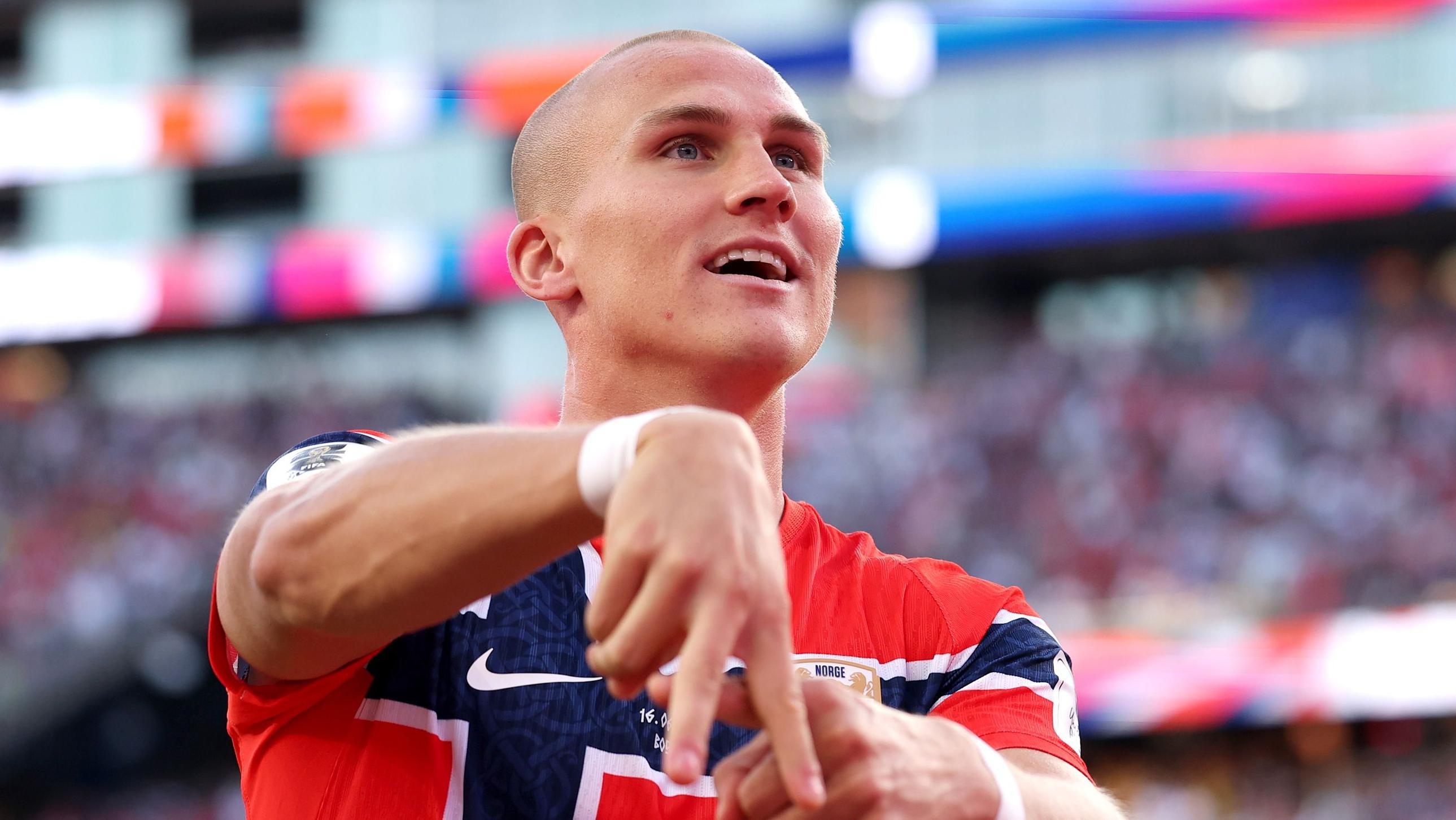 Watch as Ostigard adds Norways third against Iraq at World Cup
