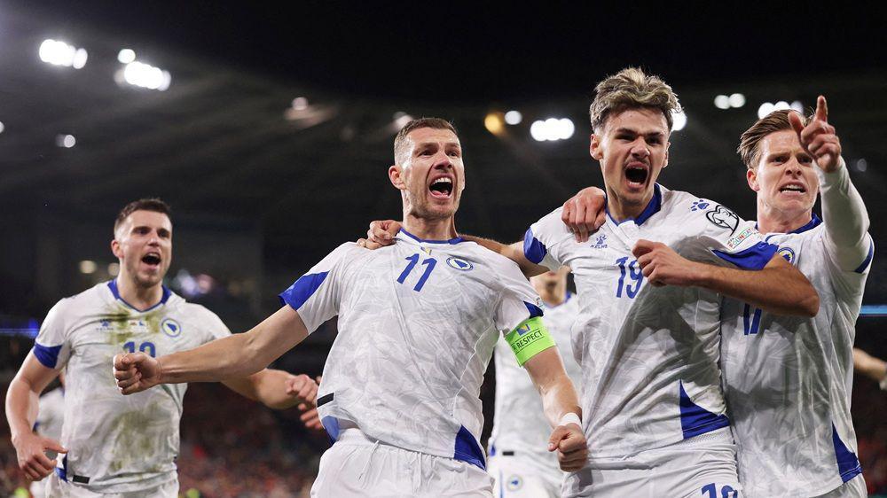 Baraž za Svetsko prvenstvo u fudbalu: Bosna slavi Džeka, Kosovo iznenadilo Slovačku 1 fudbalska reprezentacija bosne slavi prolaz u finale baraža za mundijal, džeko