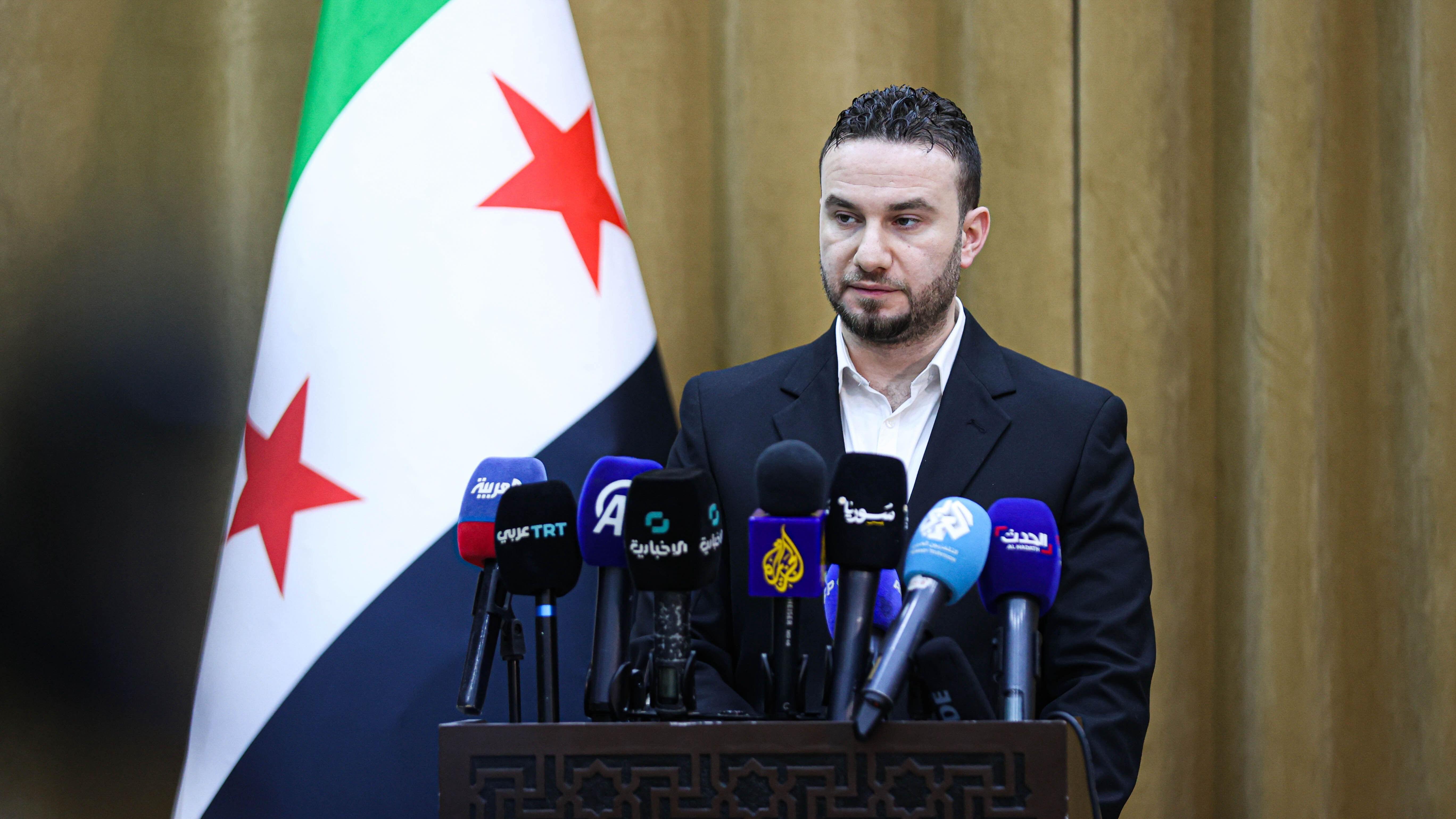 المتحدث باسم وزارة الداخلية نور الدين البابا في مؤتمر صحفي. 