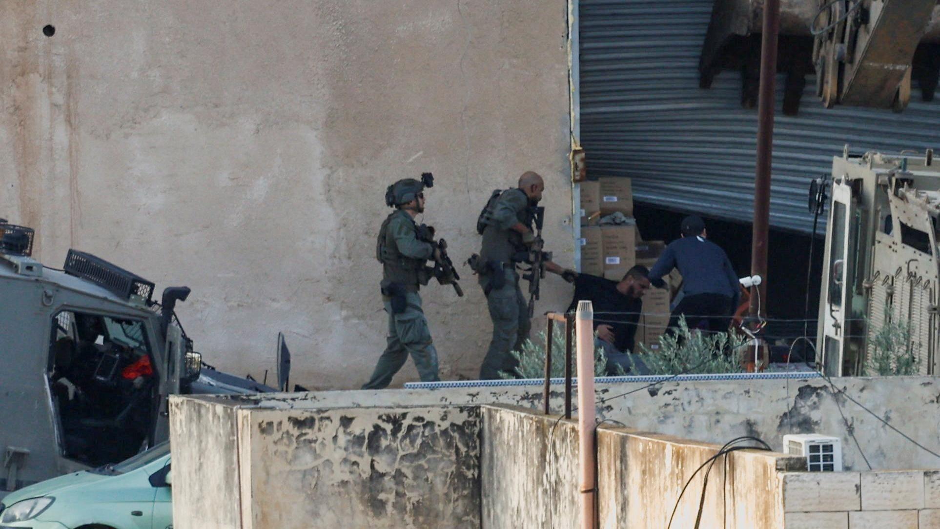 الجيش الإسرائيلي يواصل عملتيه العسكرية في طوباس شمال الضفة الغربية