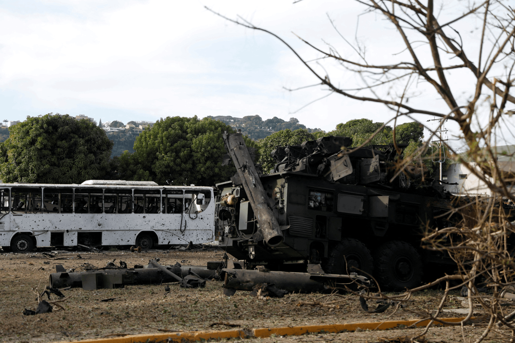 Una bateria antiaérea venezolana fue destruida en la base aérea de La Carlota
