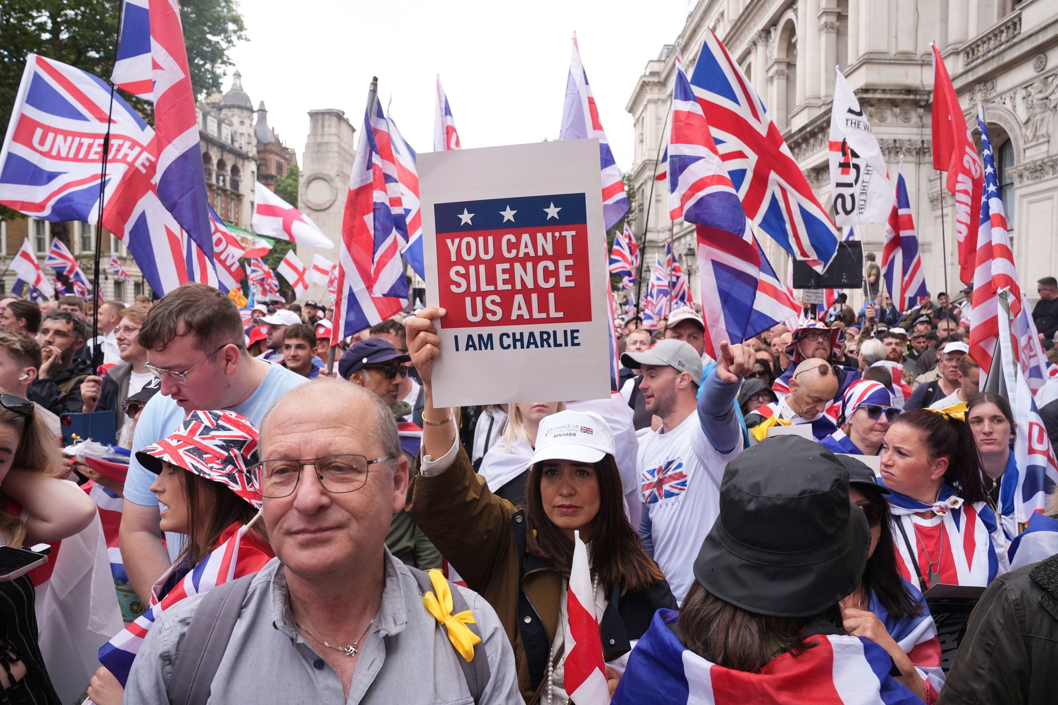 protest u londonu, čarli kirk, charlie kirk