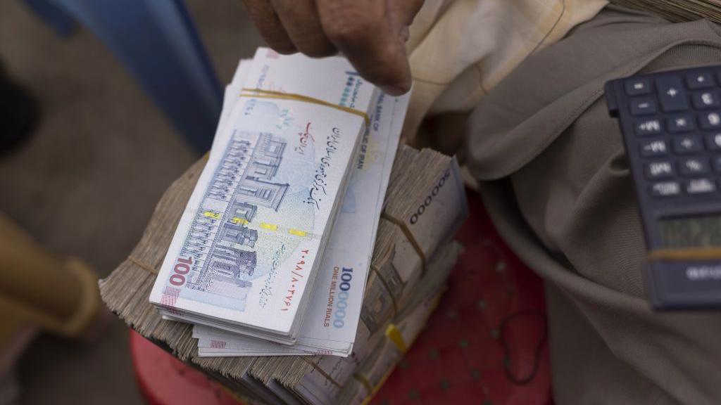 کابل کی فارن ایکسچینج مارکیٹ میںایرانی رقم کا تبادلہ