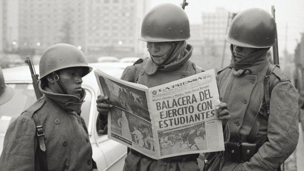 Foto del día siguiente de la masacre de Tlatelolco en 1968. 