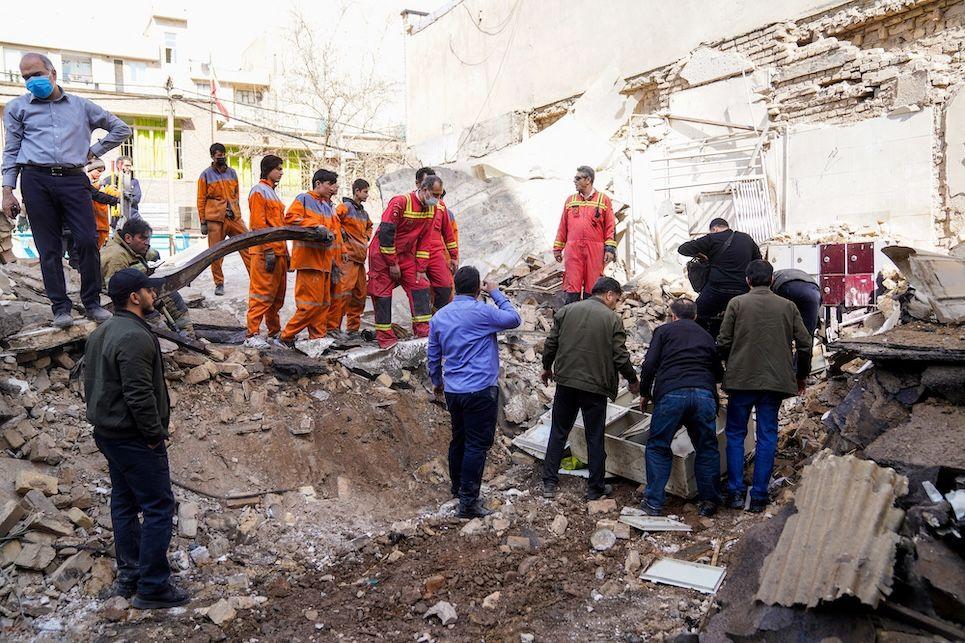 Spasilačke ekipe na mestu napada u Teheranu