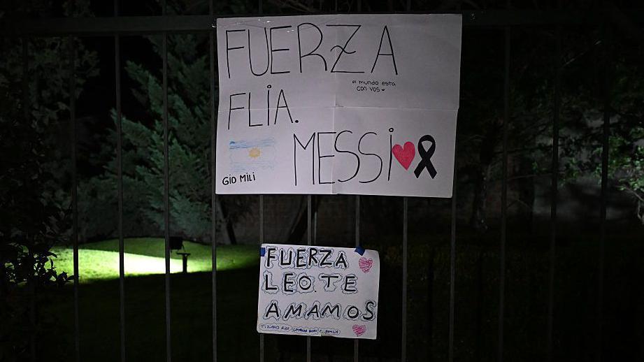 Podrška Mesijevoj porodici može se videti i na privatnom groblju u Rozariju