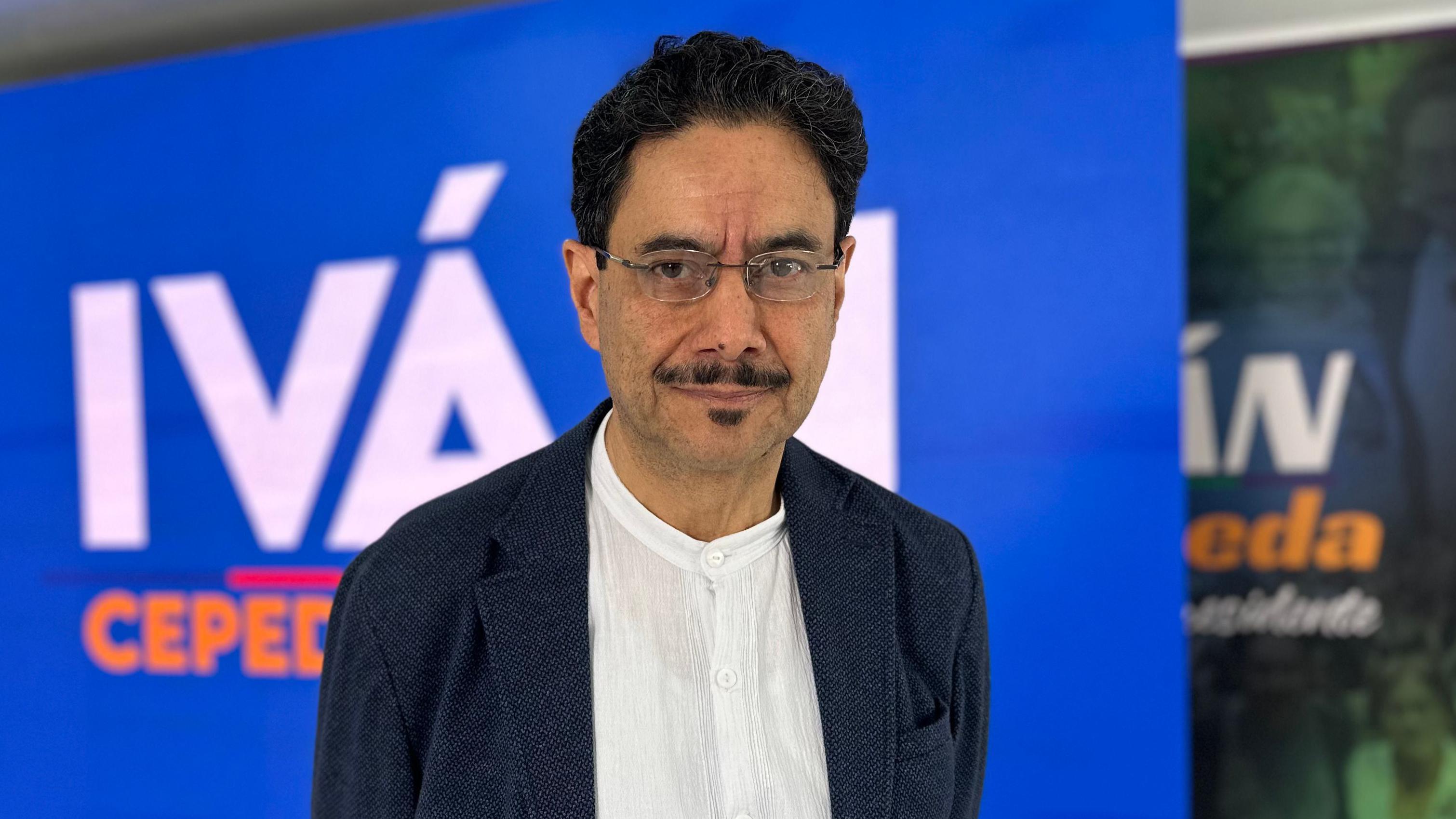 Iván Cepeda, fotografiado por BBC Mundo tras finalizar la entrevista.