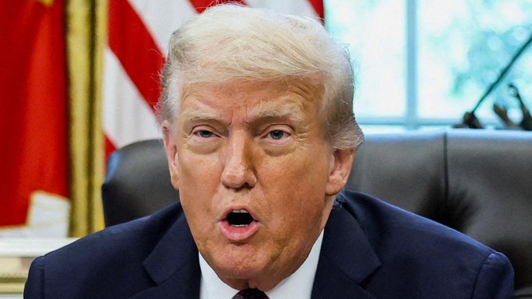 O presidente dos Estados Unidos, Donald Trump, falando durante um evento para assinar um memorando para enviar recursos federais a Memphis