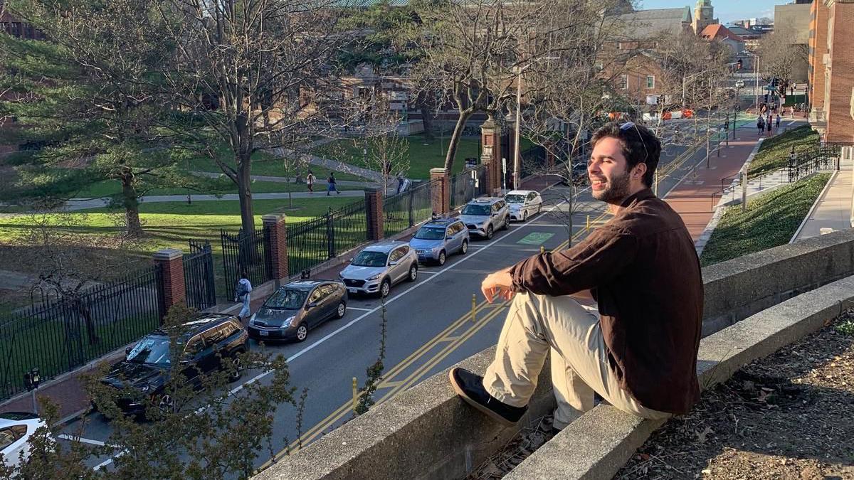 Julio Daly en Harvard