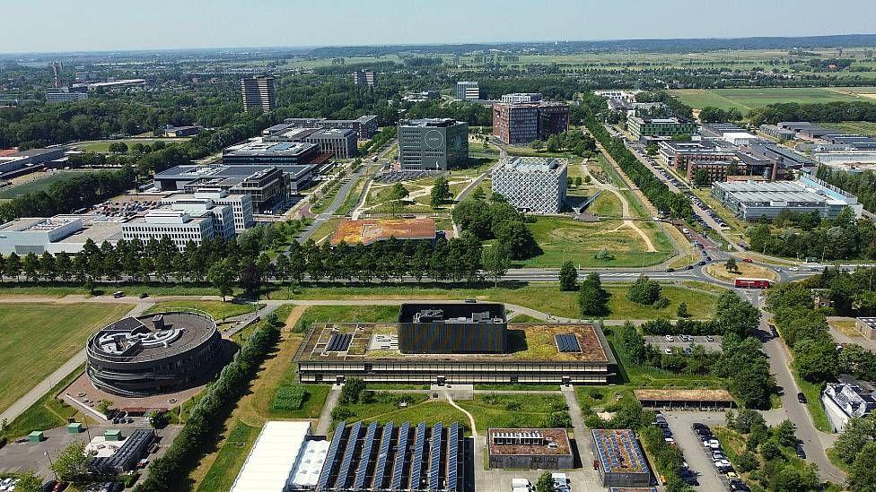 Vista aérea de los edifcios en el extenso campus de la Universidad de Wageningen, donde numerosas empresas han instalado sus departamentos de investigación en torno al centro académico