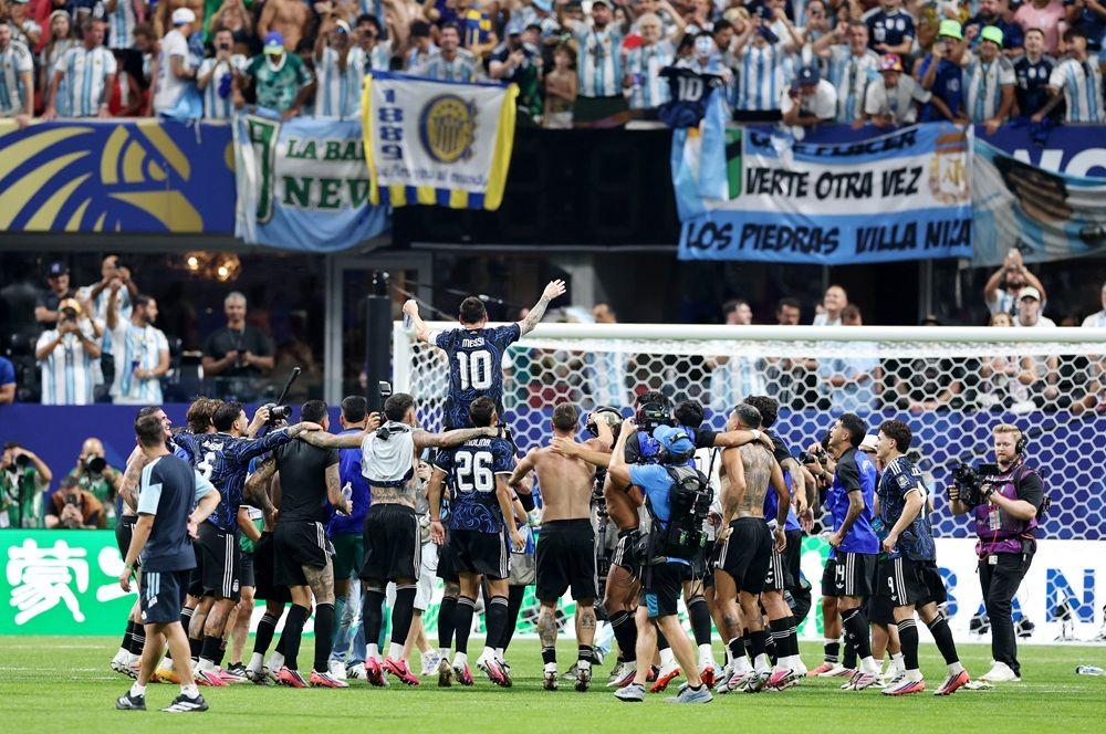 Argentini preti kazna zbog transparenta, ludnica u Buenos Ajresu - u fotografijama 16 argentina, argentina - engleska, polufinale svetskog prvenstva