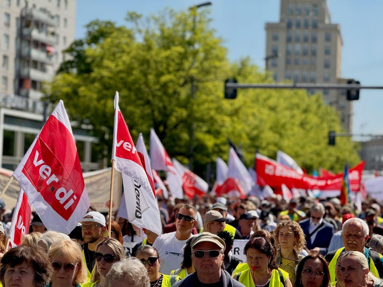 Verdi je jedan od najvećih sindikata, a predstavlja radnike u javnom sektoru, sindikati u nemačkoj