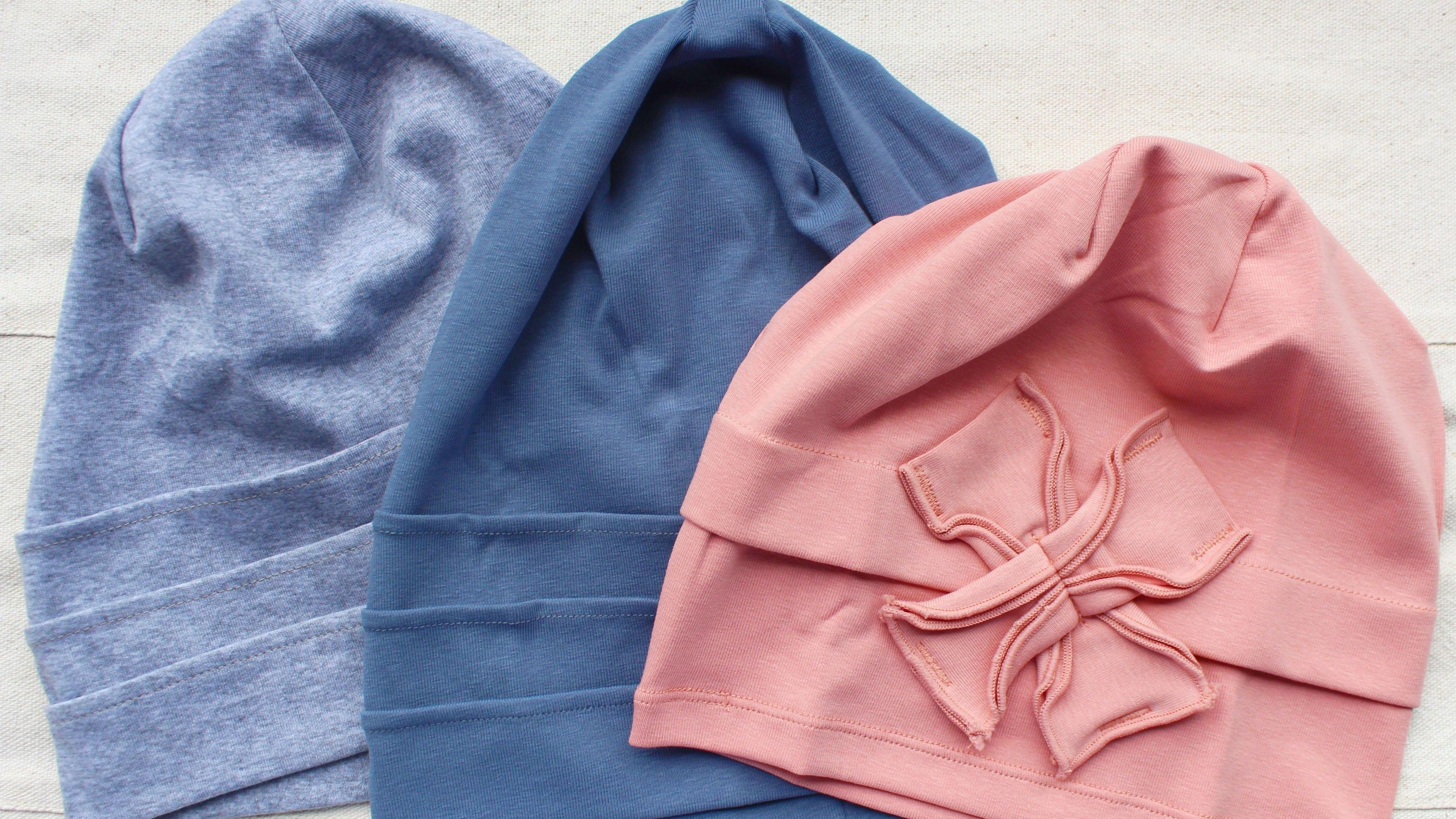 المسلمون في فرنسا: "طرد تلميذة بسبب قبعة العلاج الكيميائي، وحرب على الاستنجاء" 