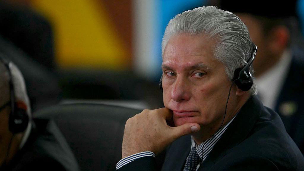 Miguel Díaz-Canel, presidente de Cuba, fotografiado en una cumbre del grupo de los BRICS en 2025 en Brasil.