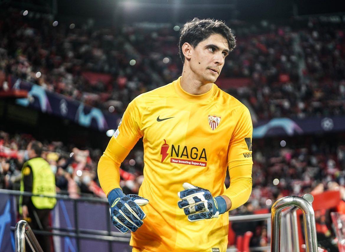 في إشبيلية، تحوّل ياسين بونو إلى اسم بارز في الدوري الإسباني، بعدما قدّم مستويات ثابتة وساهم في حضور الفريق بين كبار الليغا.
