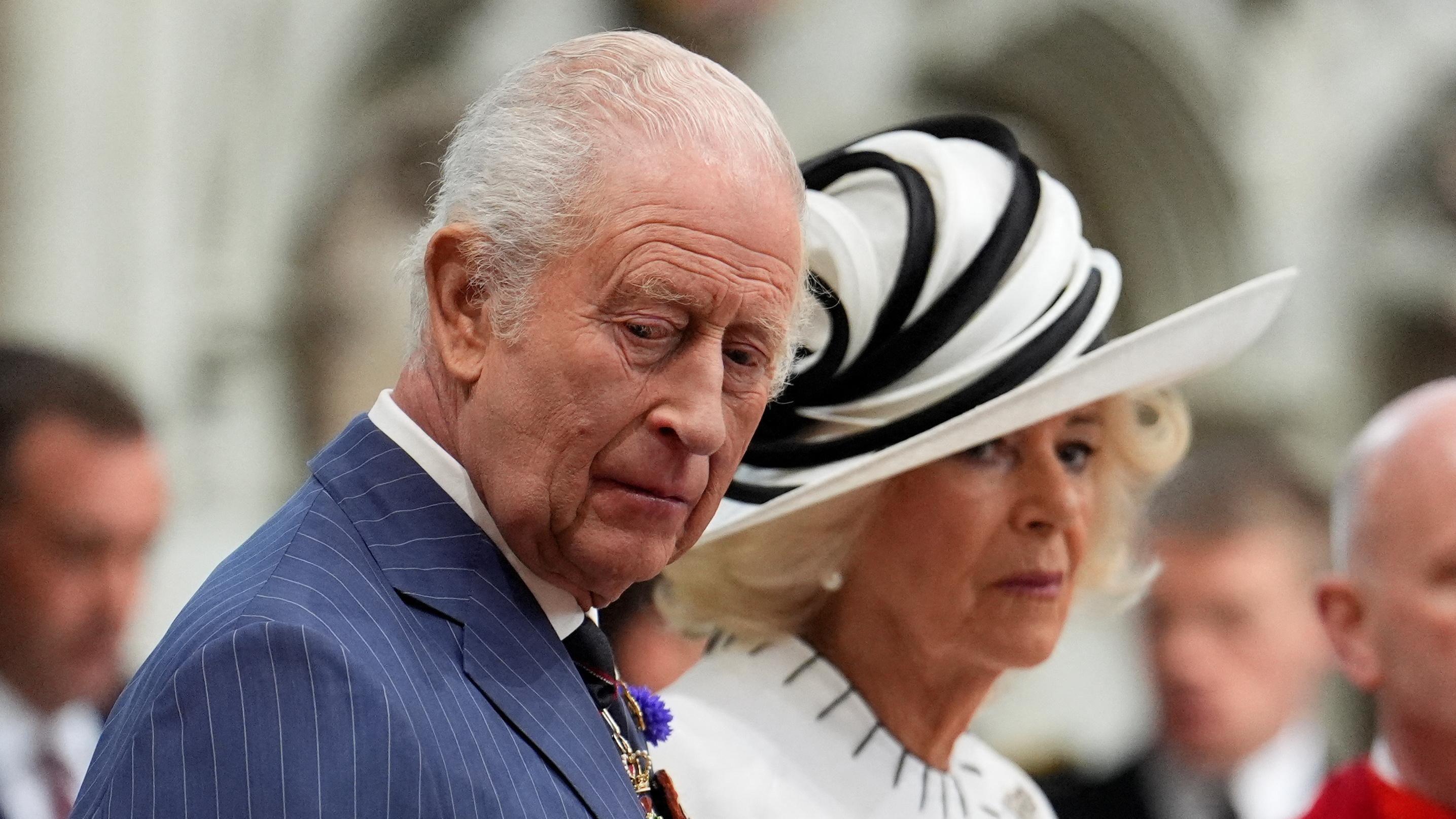 We will never forget, King says in handwritten note at VE Day service