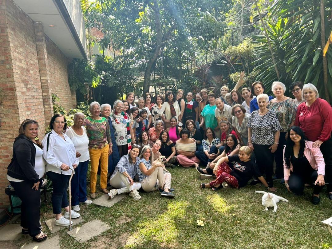 Voluntarias del Hospital de Peluches
