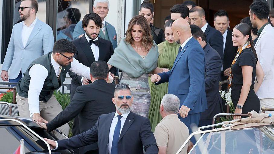 الملكة رانيا العبدالله ملكة الأردن خلال حفل زفاف جيف بيزوس ولورين سانشيز في 27 يونيو/حزيران 2025 في البندقية، إيطاليا 