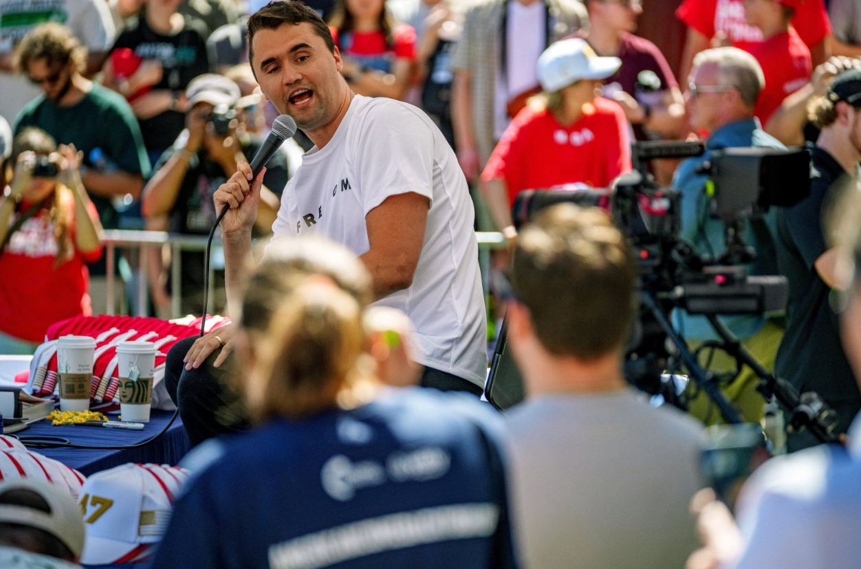 Charlie Kirk en el evento en Utah