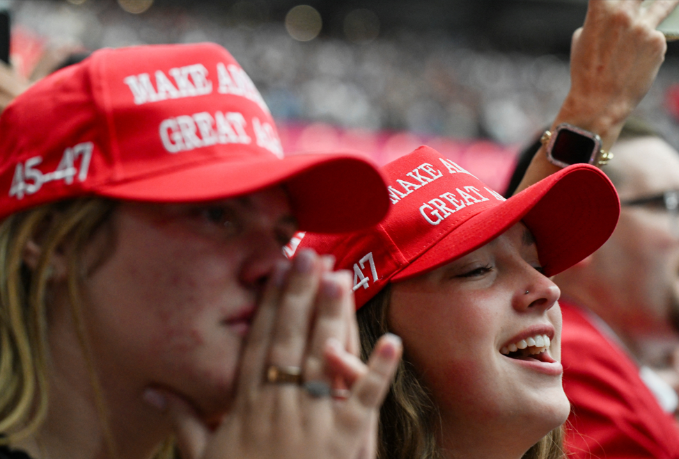  نحو تسعة من كل عشرة من مؤيدي ترامب الأساسيين يدعمون الحرب على إيران