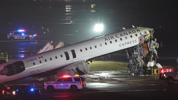 Two pilots killed after plane and ground vehicle collide at New Yorks LaGuardia Airport
