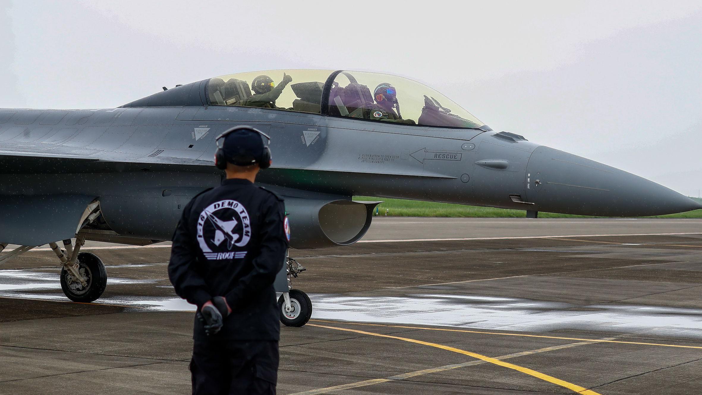 台灣F-16V戰機資料圖片