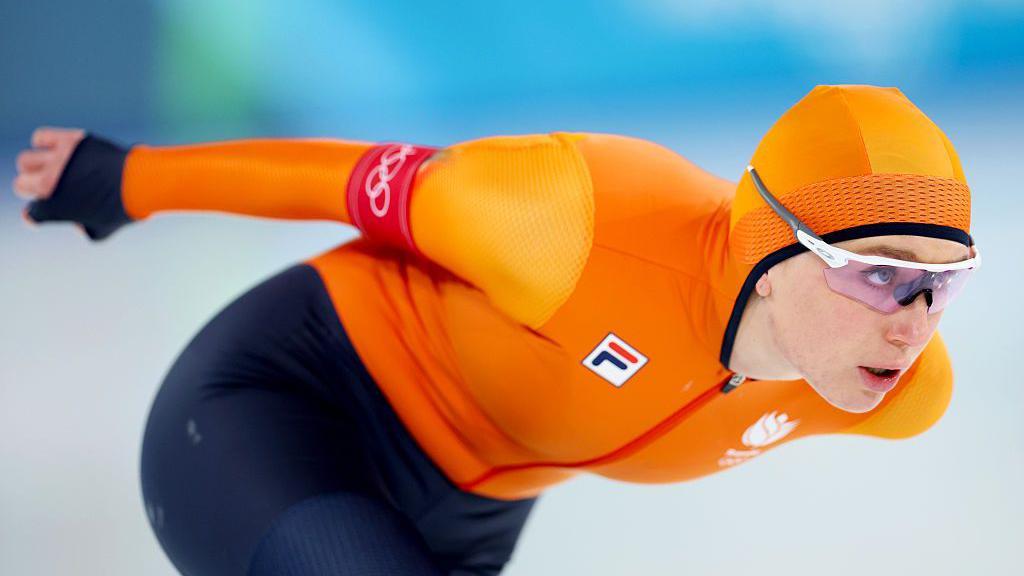 Winter Olympics: Watch speed skating and ice hockey 