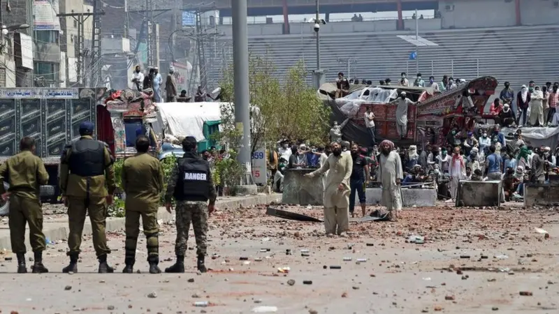 تحریک لبیک کا احتجاج اور غیر مصدقہ ویڈیوز کی بھرمار