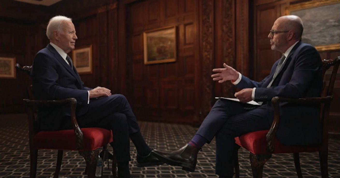 Joe Biden y Nick Robinson.