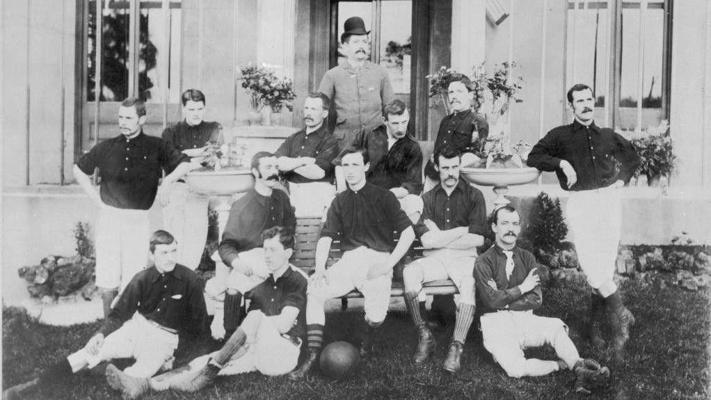 فريق رويال أرسنال عام 1888 - صورة بالأبيض والأسود 