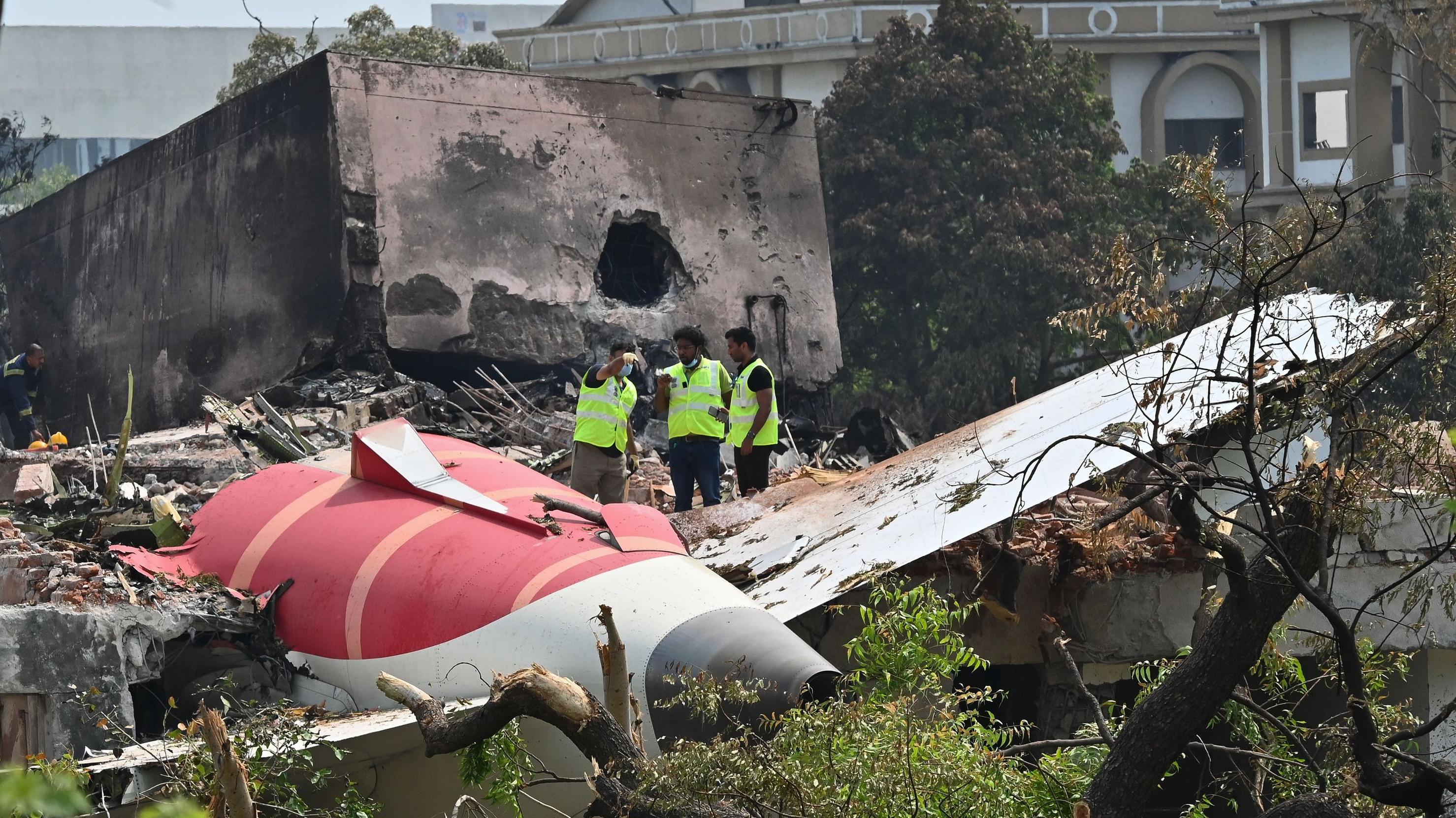 Blame game over Air India crash goes on