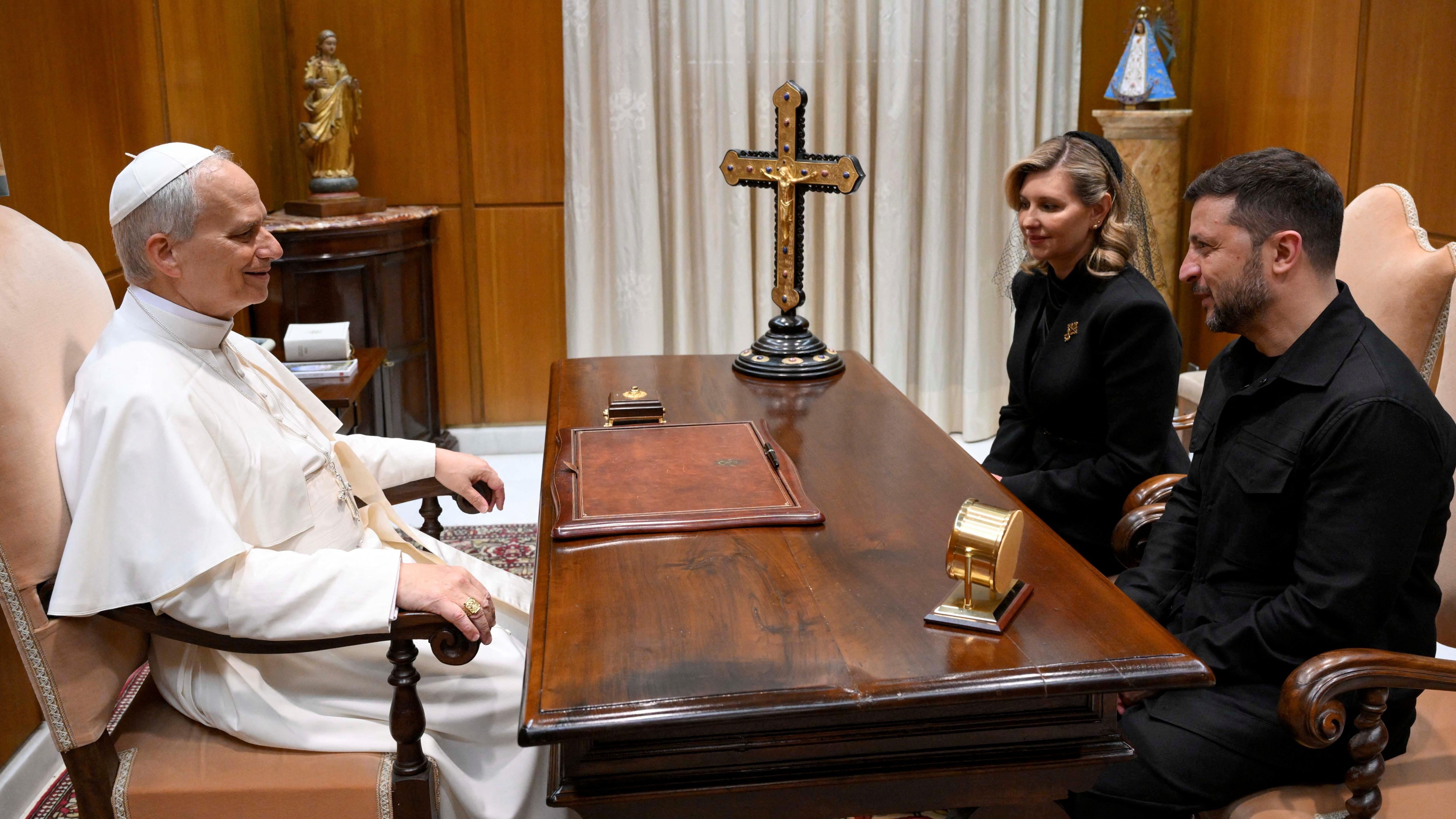 Pope meets Zelensky after inauguration Mass