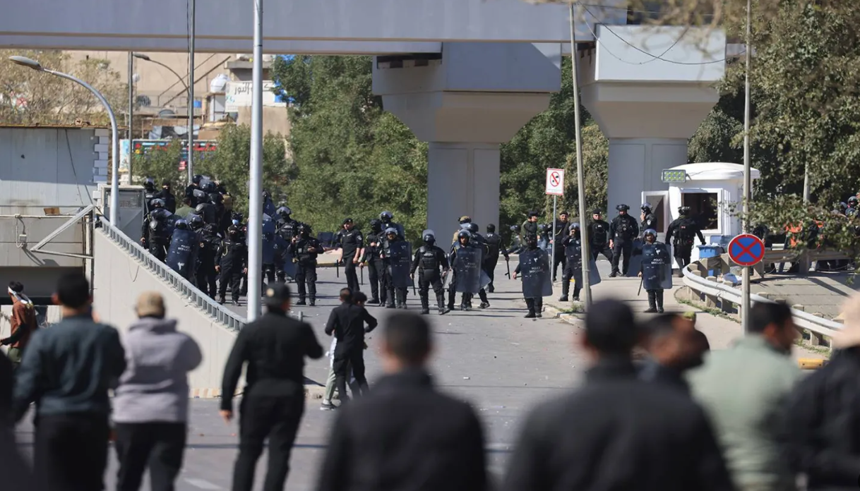 اشتباكات عند «الجسر المعلّق» في بغداد