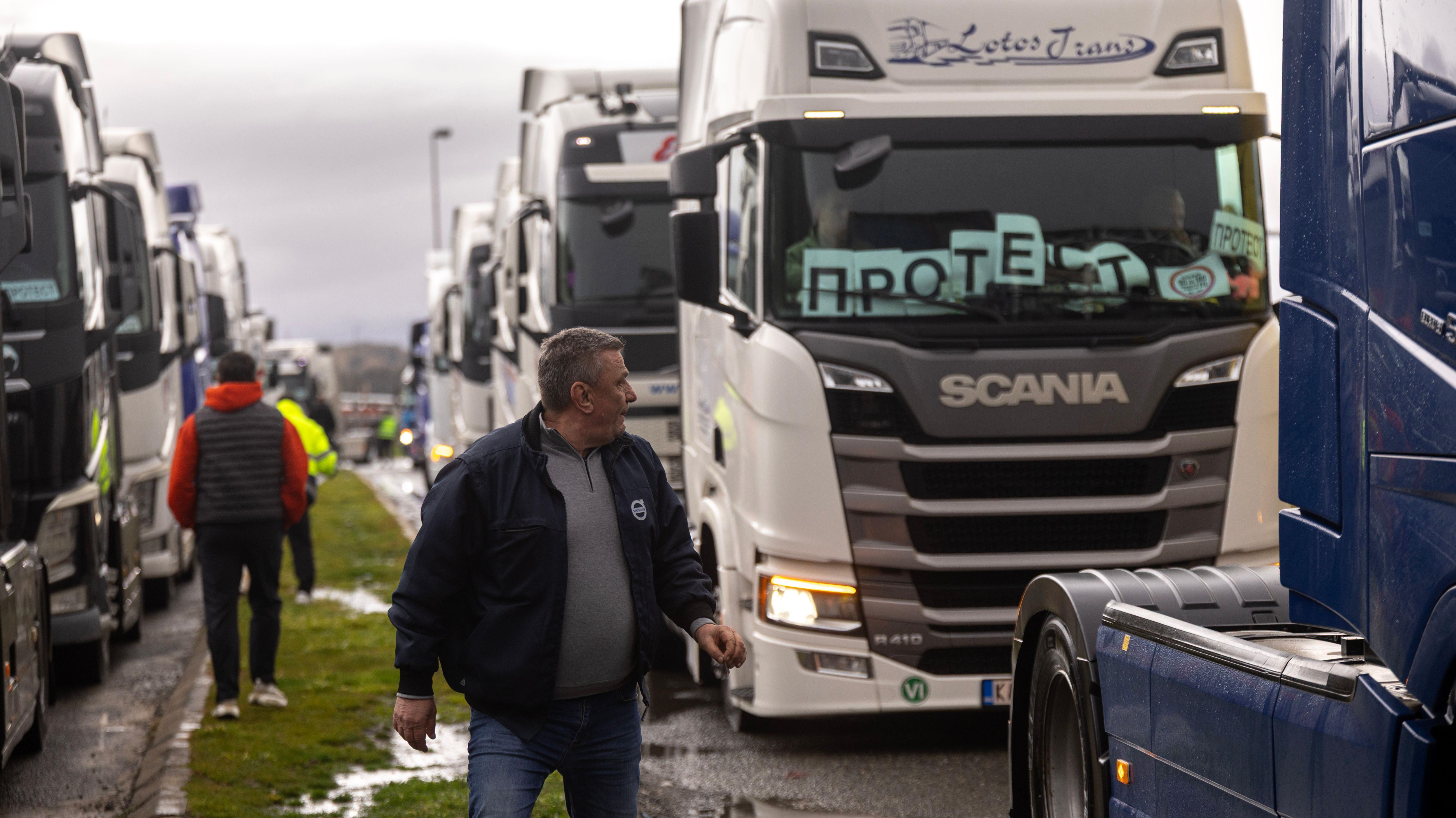 Kamiondžije blokiraju granice na Balkanu: Kolika je šteta i ima li rešenja 1 blokada granica, granične blokade, kamiondžije blokiraju granice na balkanu