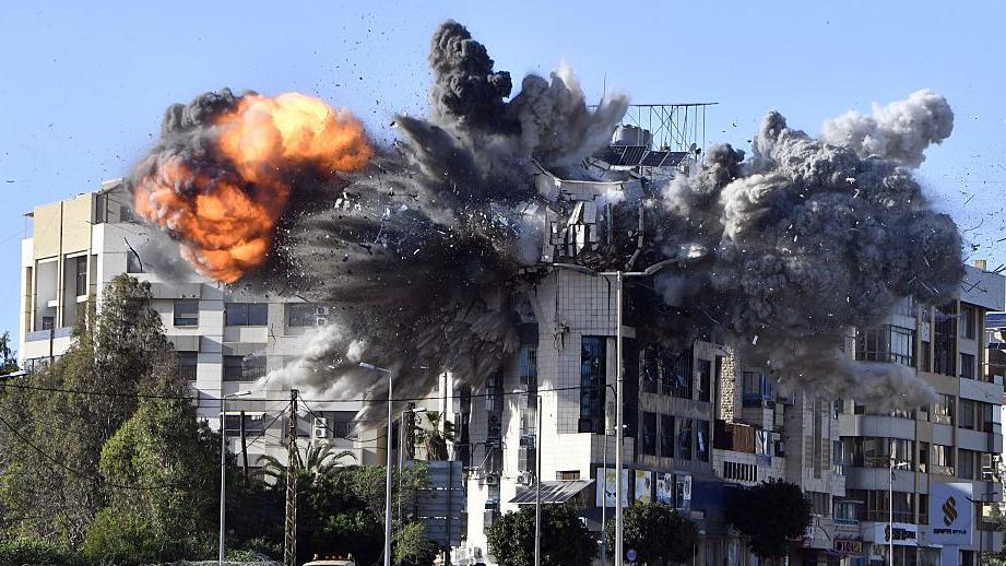 Explosión causada por un ataque israelí.