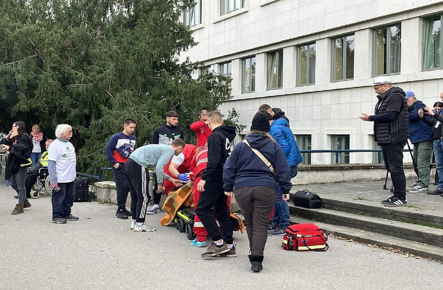 štrajk glađu u novom sadu, jaćimović štrajkuje glađu, ukazivanje pomoći jaćimoviću
