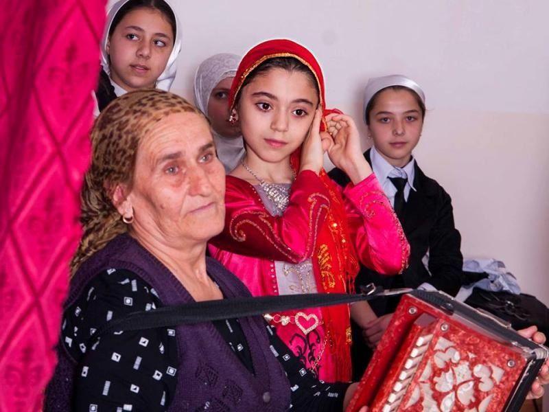 Чеченські жінки і дівчата