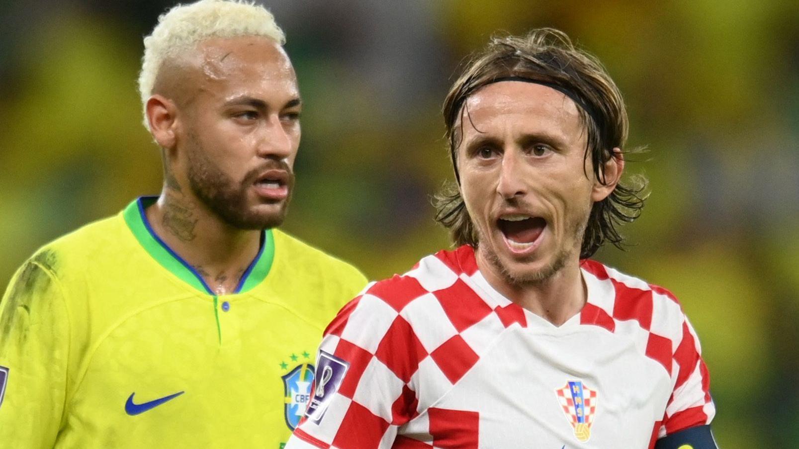 Brazilac Nejmar i Hrvat Luka Modrić tokom meča četvrtfinala na Svetskom prvenstvu 2022. u Kataru