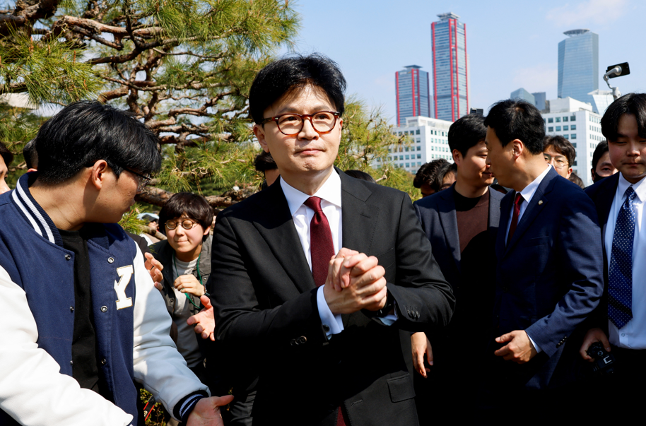 국민의힘은 3일 경기 고양시 킨텍스에서 제5차 전당대회를 열고 최종 대선 후보를 발표한다
