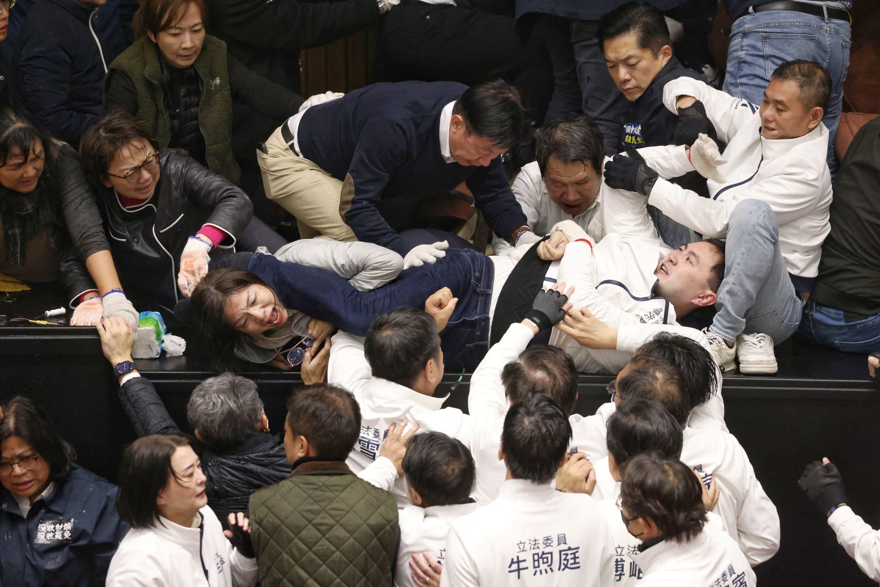 過去一年多，朝野在立法院多次發生衝突