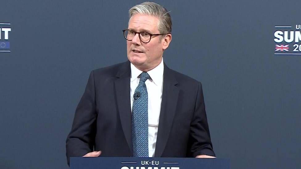 UK-EU deal a 'win-win', PM says, after unveiling deals on food, fishing, defence and passports