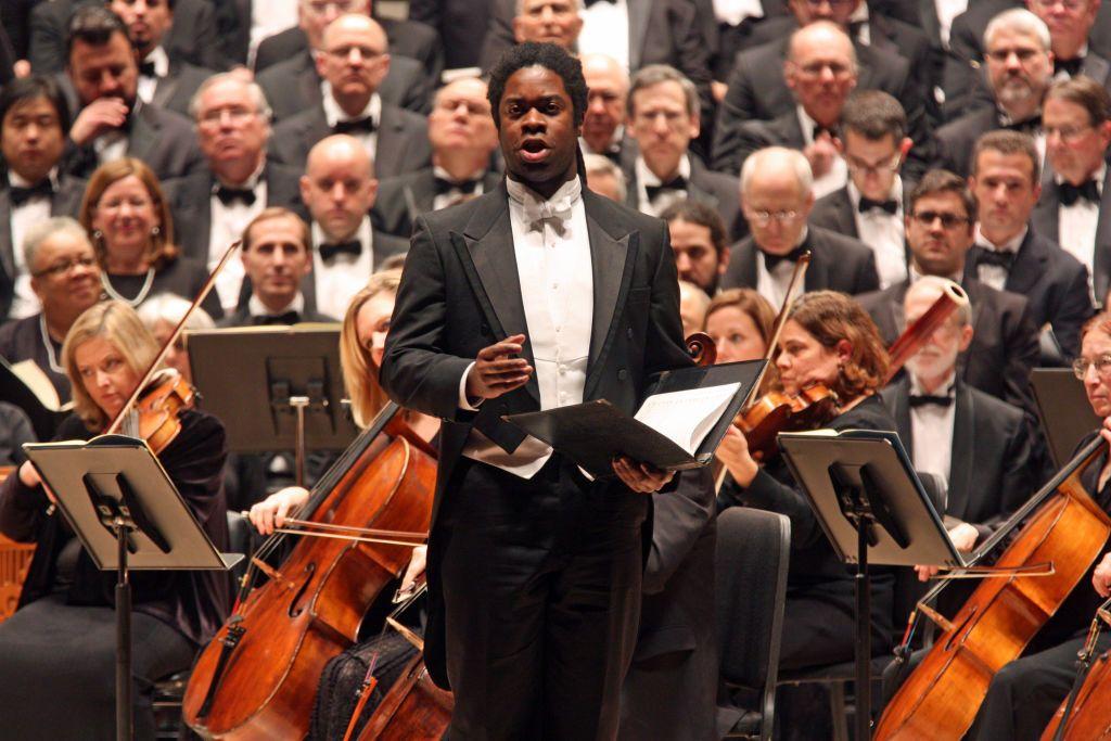 Un cantante interpretando "El Mesías" durante una presentación de la Oratorio Society of New York en 2013.