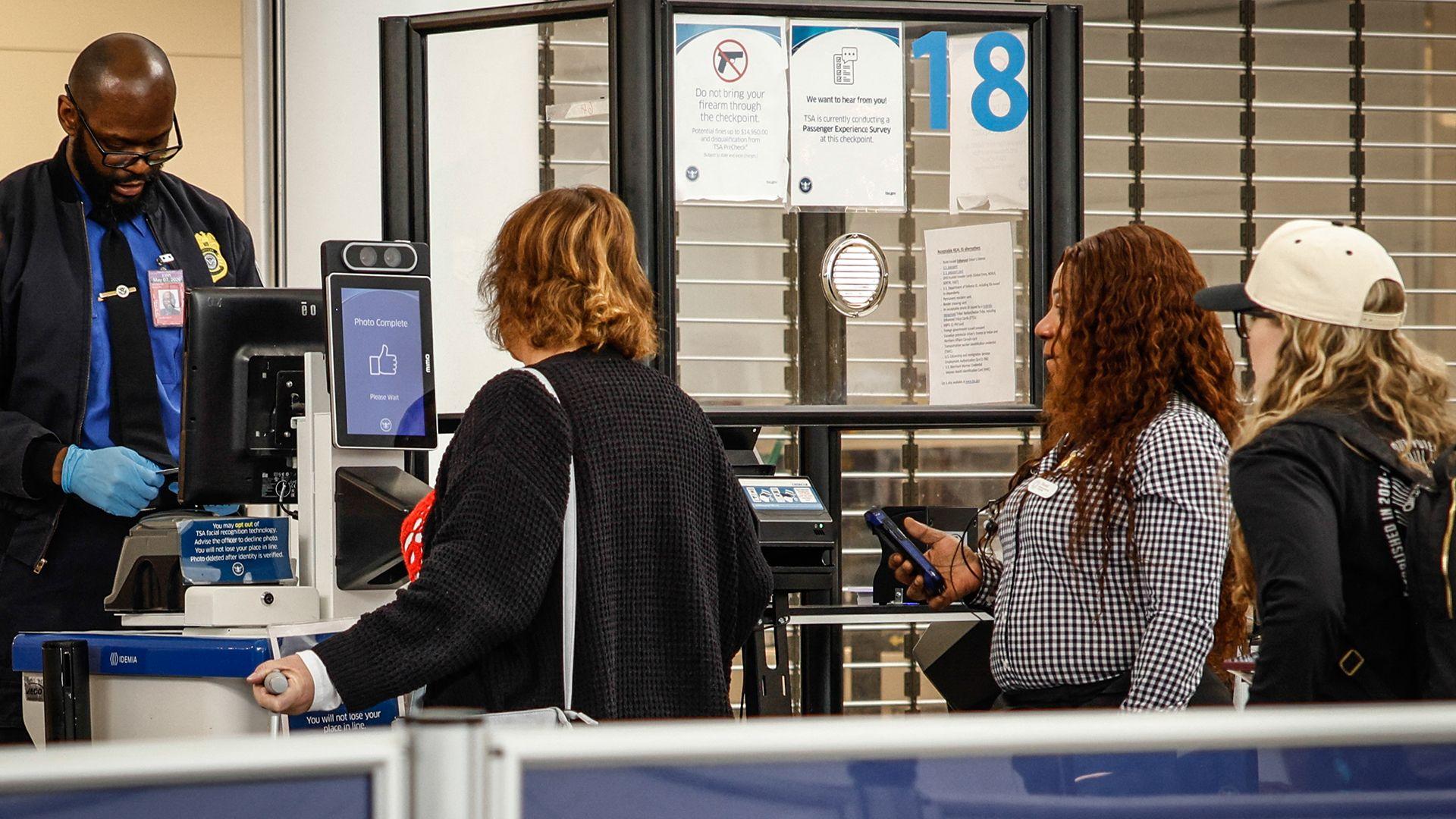 US could ask foreign tourists for five-year social media history before entry