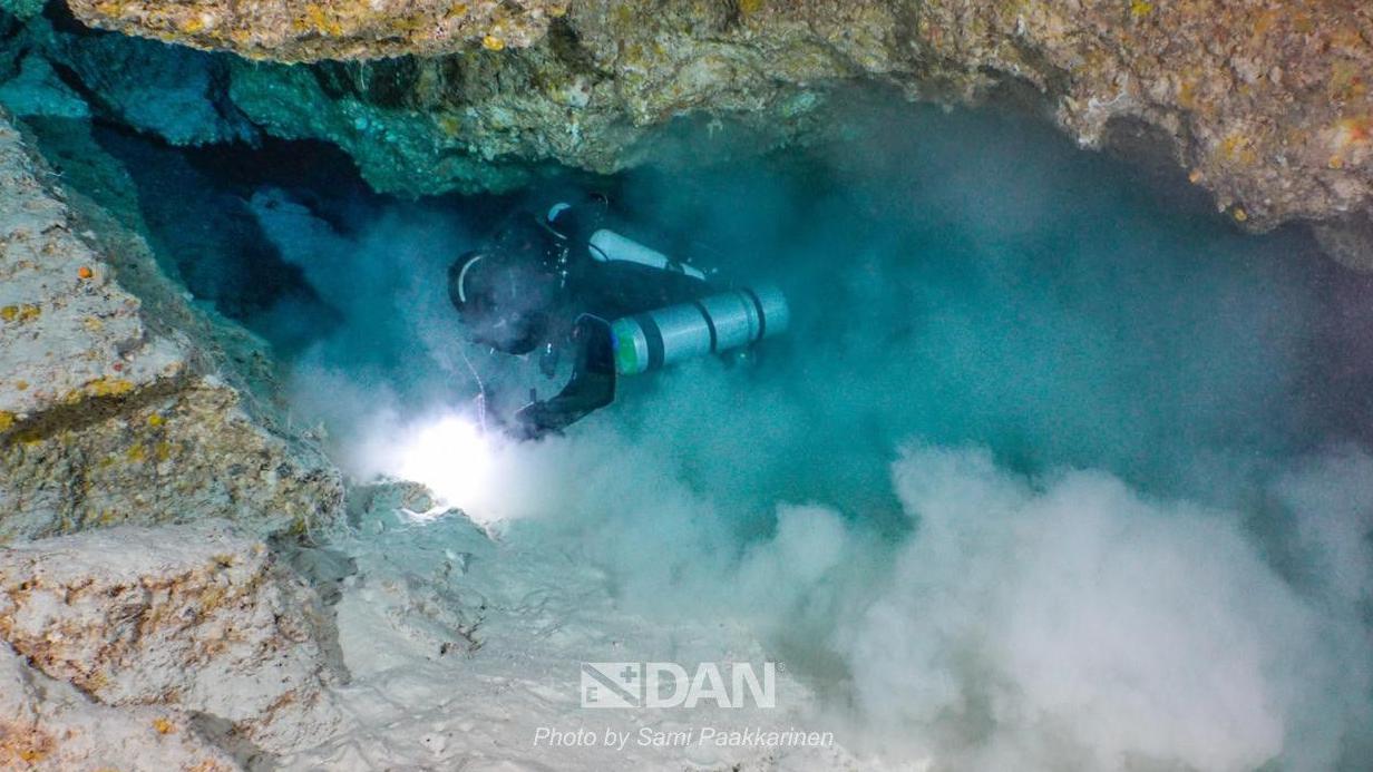 Bodies of Italian divers did not have optimal equipment, says rescuer