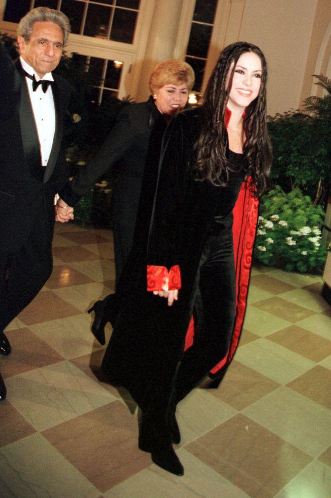 Shakira en una cena en la Casa Blanca en honor al presidente colombiano Andrés Pastrana el 28 de octubre de 1998.