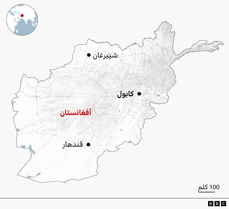 خريطة من تصميم بي بي سي لأفغانستان (مكتوبة باللون الأحمر) تظهر ولايات قندهار وكابول وشيبرغان (مكتوبة باللون الأسود)
