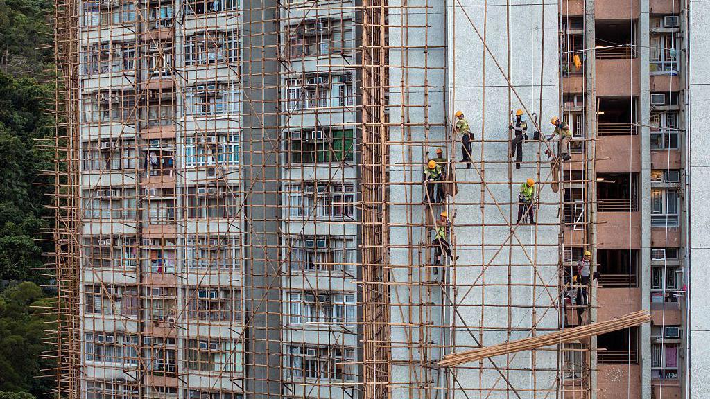 中國大陸在2021已明確禁止使用竹棚架，目前僅剩港澳仍然使用竹棚架。