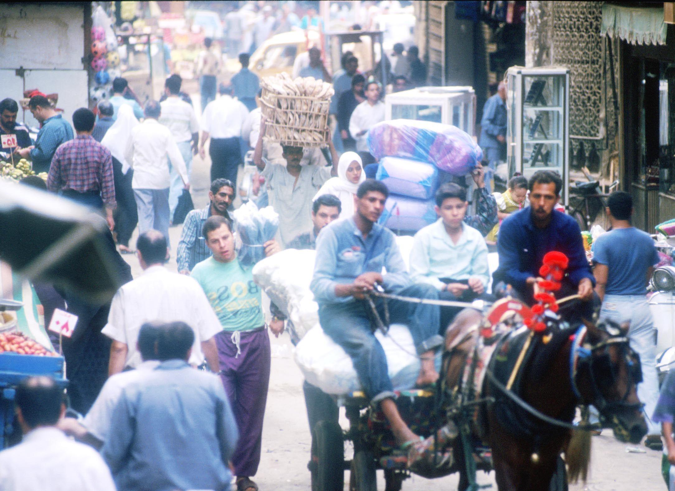 بعد تصريحات رئيس الوزراء المصري، هل تجاوزت مصر بالفعل الأزمة الاقتصادية؟ 2 يرى مراقبون أن تصريحات مدبولي تستند إلى بعض التقارير الدولية