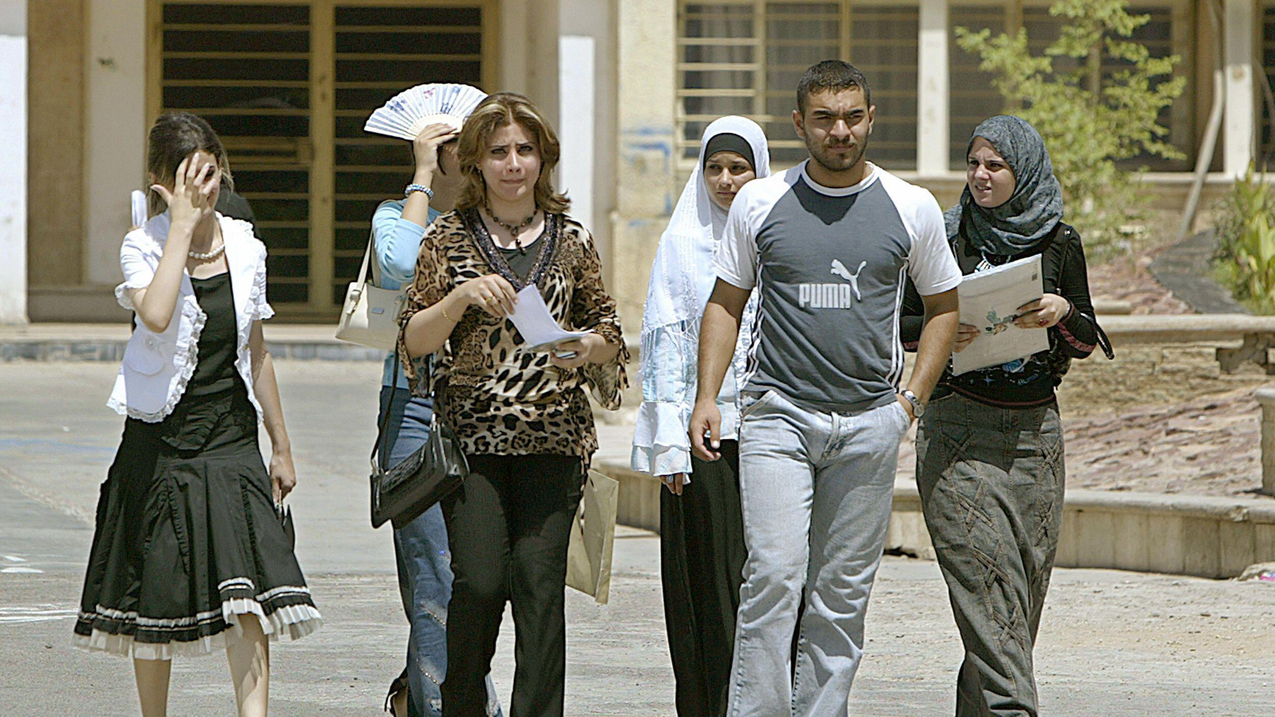 في اليوم العالمي للشباب: ما أبرز التحديات التي تواجه الشباب العربي؟